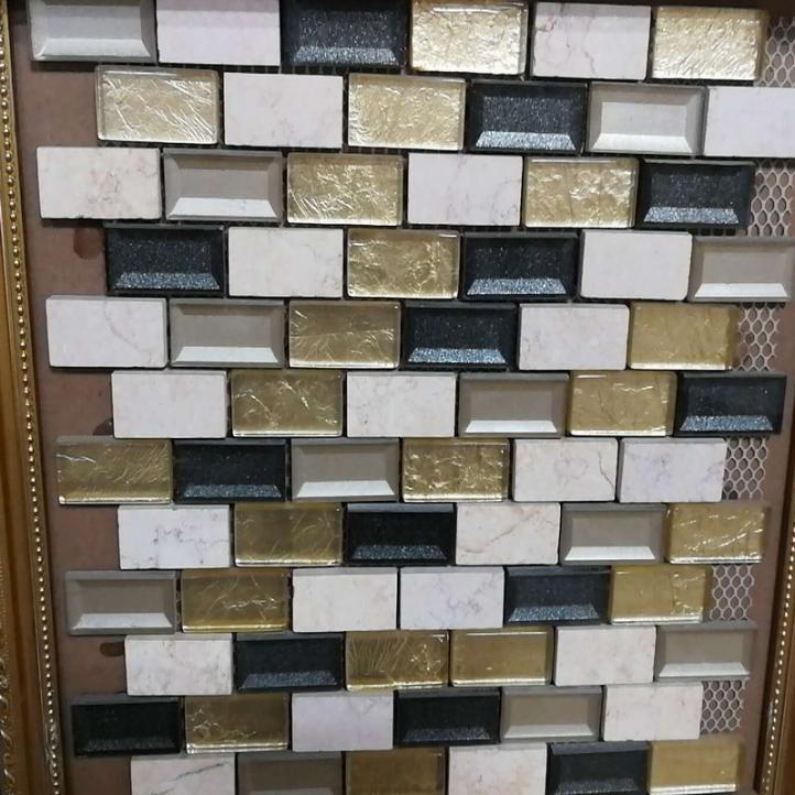 Mosaic construction material